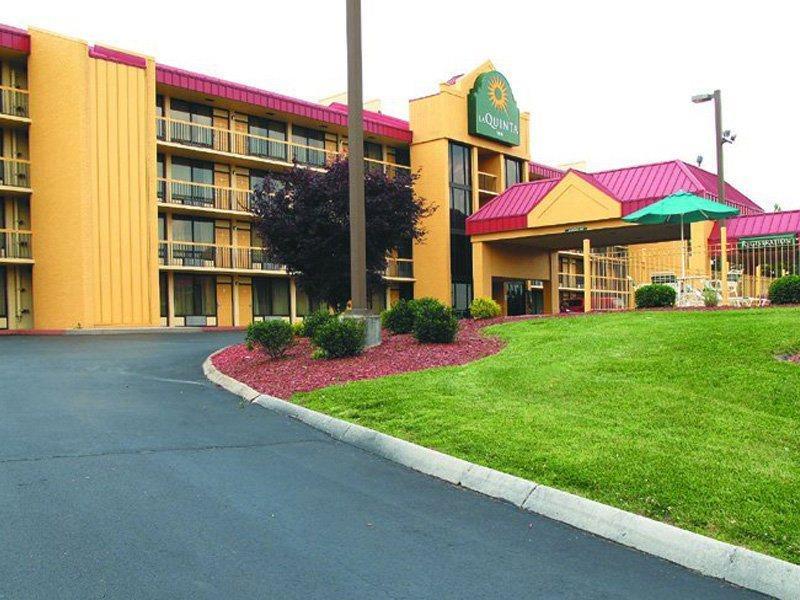 Extended Stay America Suites - Бристол Екстериор снимка
