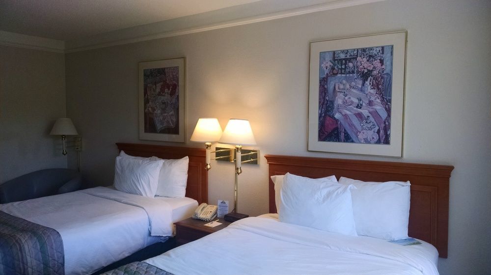 Extended Stay America Suites - Бристол Екстериор снимка