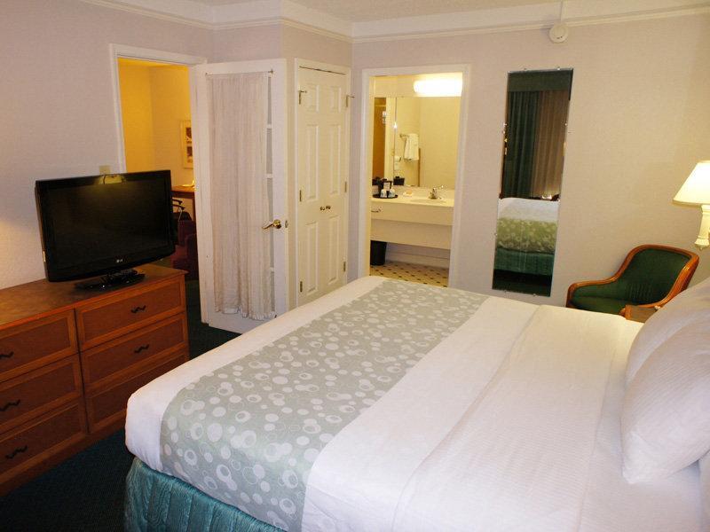 Extended Stay America Suites - Бристол Екстериор снимка